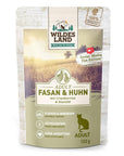 Wildes Land Katze Fasan und Huhn