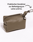 Artikel mit dem Namen Kotbeutelspender (Waldgrün) im Shop von zoo.de , dem Onlineshop für nachhaltiges Hundefutter und Katzenfutter.