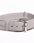 Artikel mit dem Namen Veganes Leder Hundehalsband personalisierbar (Stone) im Shop von zoo.de , dem Onlineshop für nachhaltiges Hundefutter und Katzenfutter.