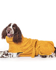 Artikel mit dem Namen Hundebademantel aus Bio-Baumwolle "Amber" im Shop von zoo.de , dem Onlineshop für nachhaltiges Hundefutter und Katzenfutter.