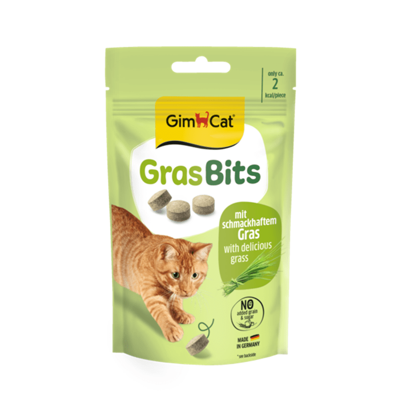 GimCat GrasBits cat snack pouch with grass, grain-free and sugar-free kibble