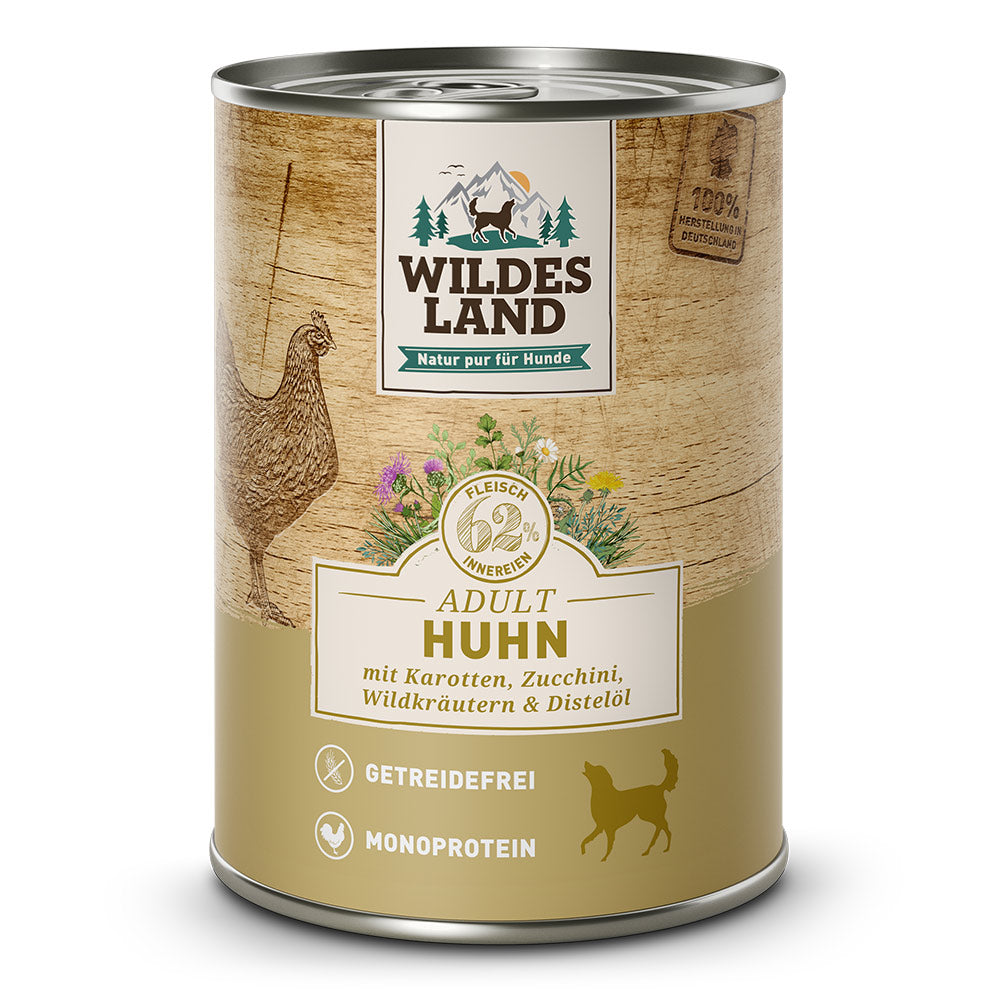 Wildes Land Hund Huhn mit Karotte, Zucchini, Wildkräutern und Distelöl