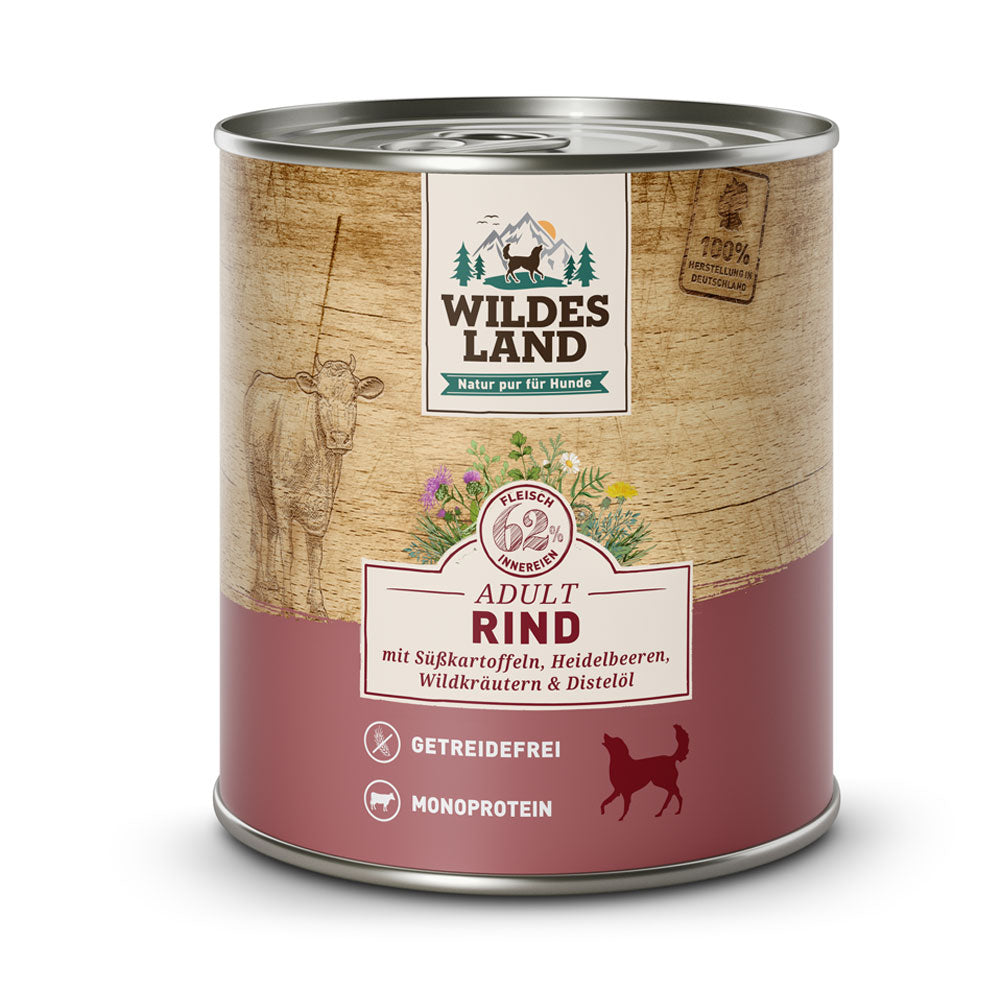 Wildes Land Hund Rind mit Süßkartoffel, Heidelbeeren, Wildkräutern und Distelöl