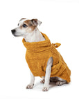 Artikel mit dem Namen Hundebademantel aus Bio-Baumwolle "Amber" im Shop von zoo.de , dem Onlineshop für nachhaltiges Hundefutter und Katzenfutter.